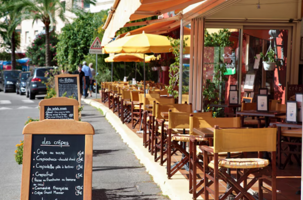 best tapas in barcelona with outdoor seating